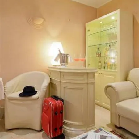 فندق Cannaregio 2357 3*